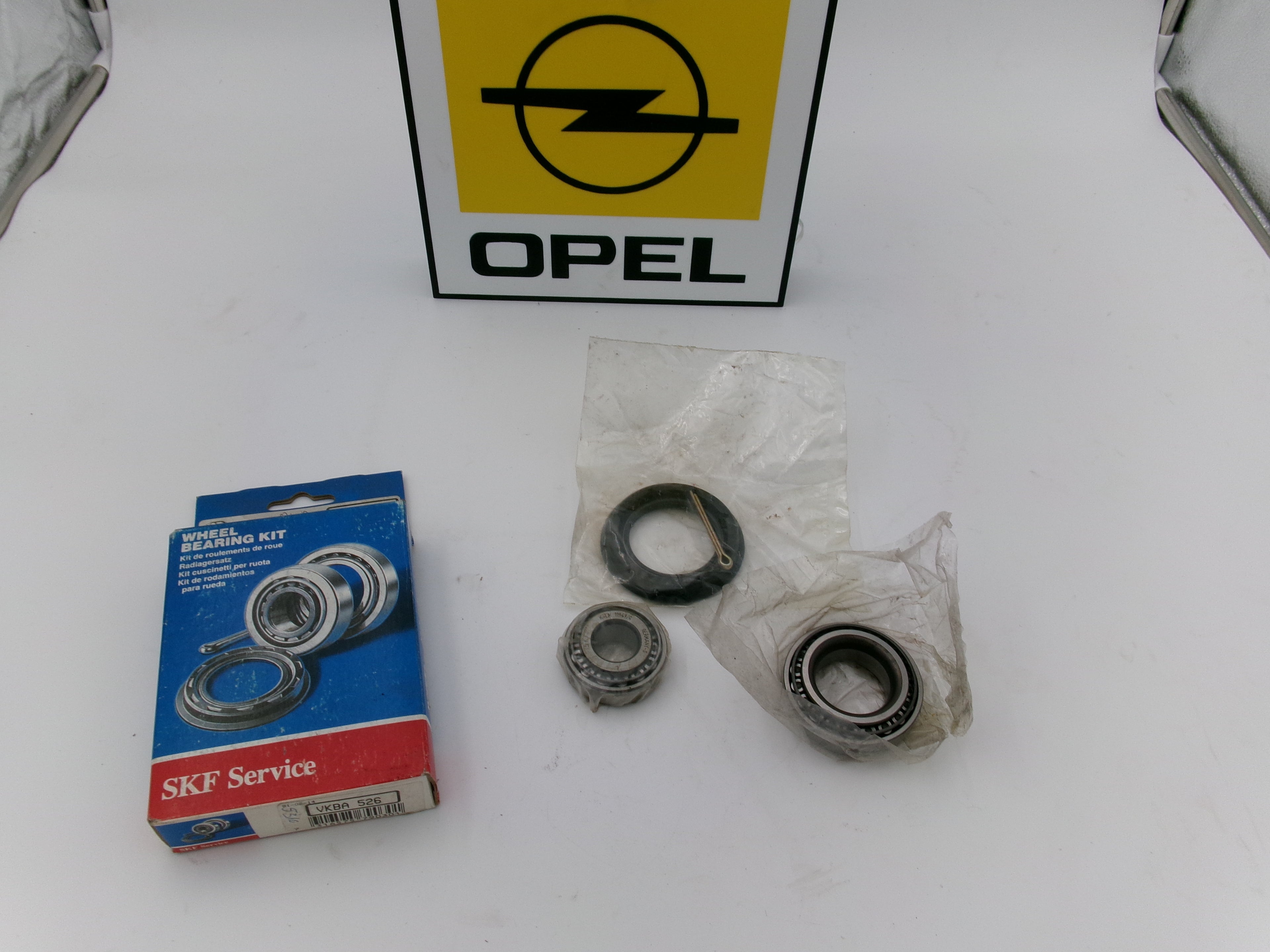 SKF 2x Radlagersatz VKBA 526/ OPEL REKORD SENATOR Caravan KADETT Combo T85