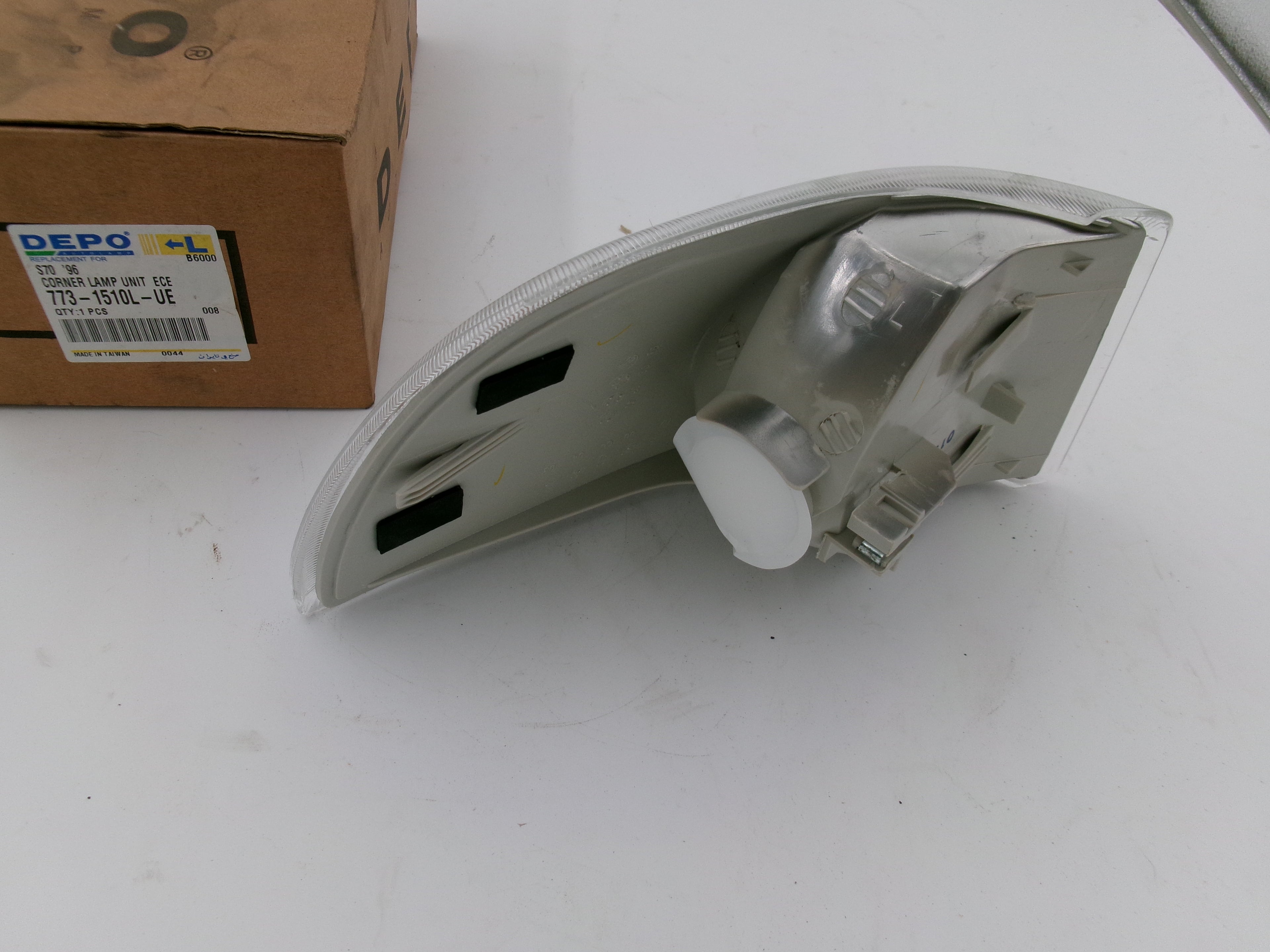 773-1510L-UE Blinker Links Volvo V70/C701/S70