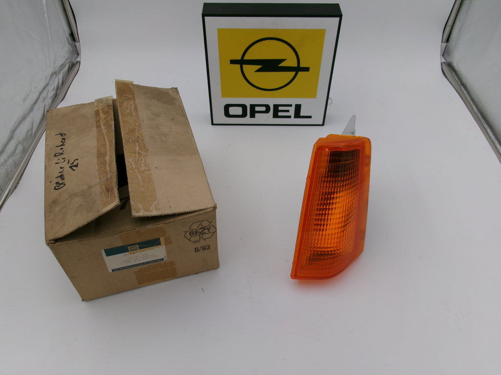 Blinker Links Opel Rekord E ab BJ 82   90187471