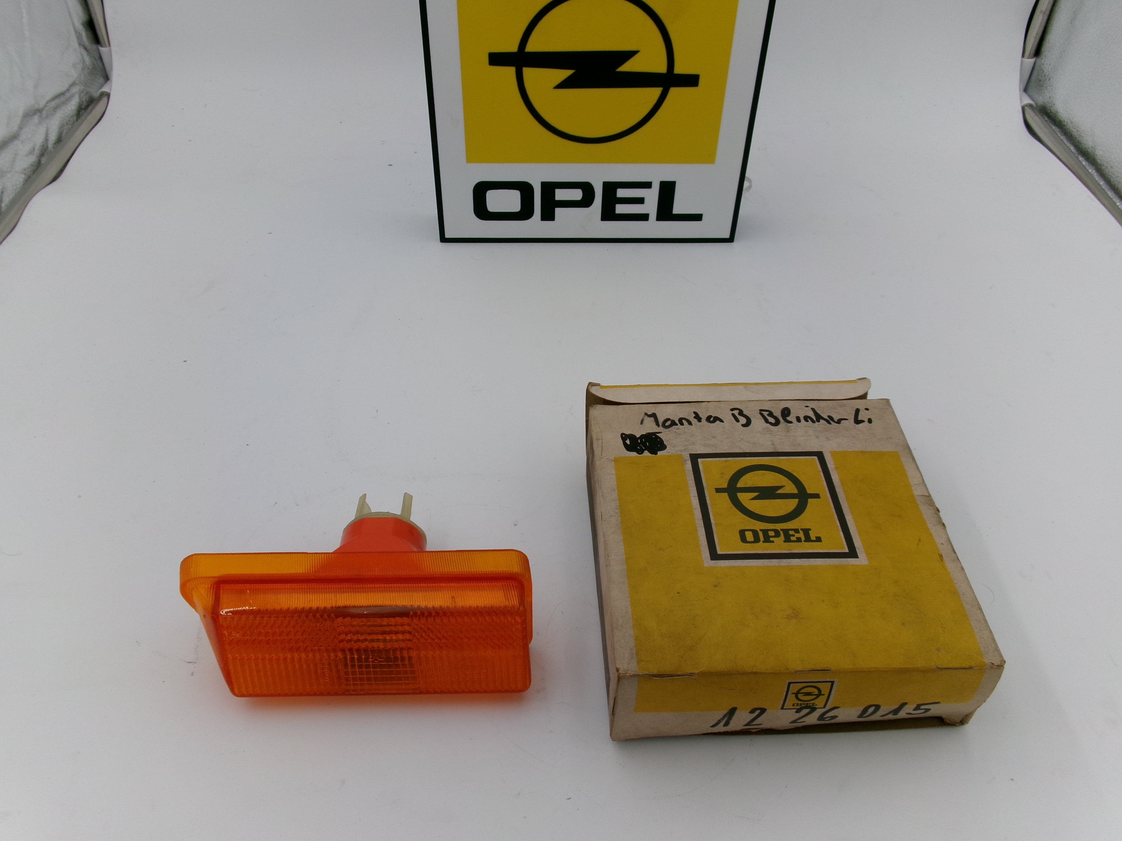 Manta B Blinker links 90102317