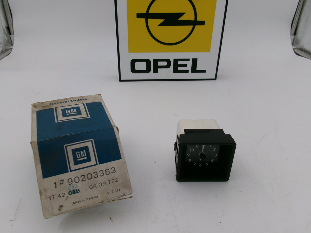 Opel Kadett E Quarzuhr Original GM NEU 90203363