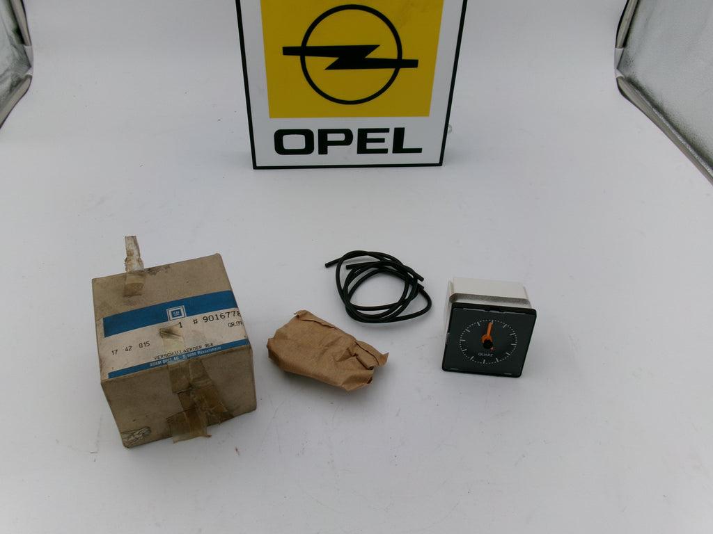 ORIGINAL OPEL Corsa A Uhr Analoguhr 90167786