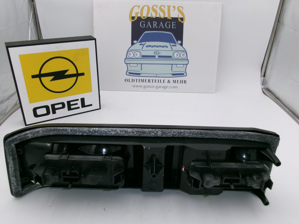 Rücklicht Opel Rekord E1 rechts 12850751