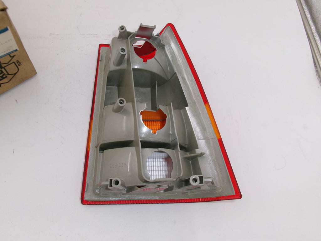Kadett E Rücklicht links Original GM 90009951