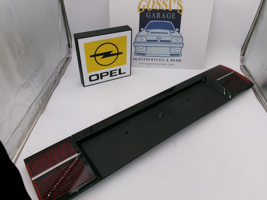 Opel Ascona C Heckblende Blende hinten Heckblech NEU Original GM 90270571