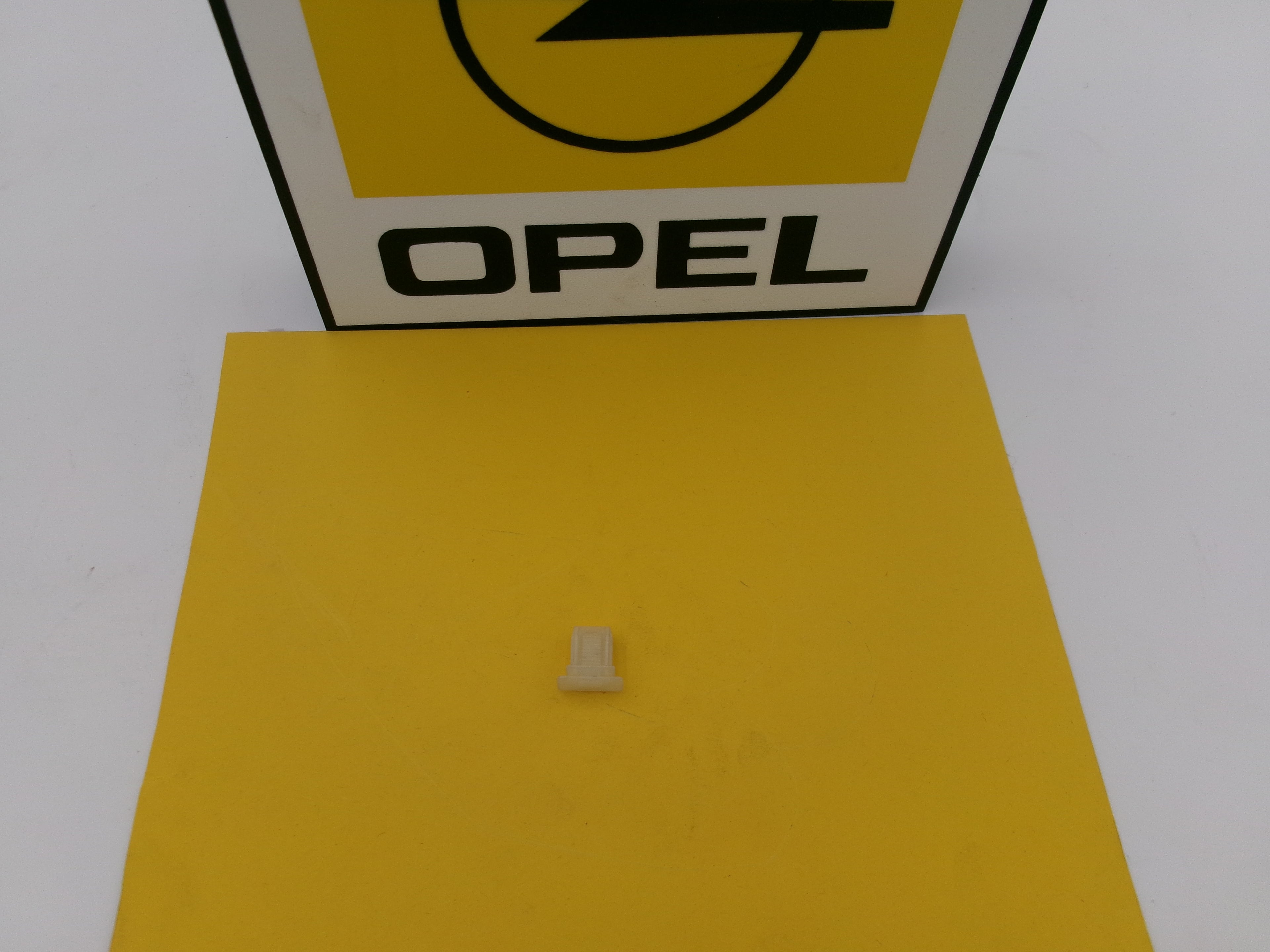 Astra F/G Zafira A Corsa Vectra Clip Verkleidung 90042667