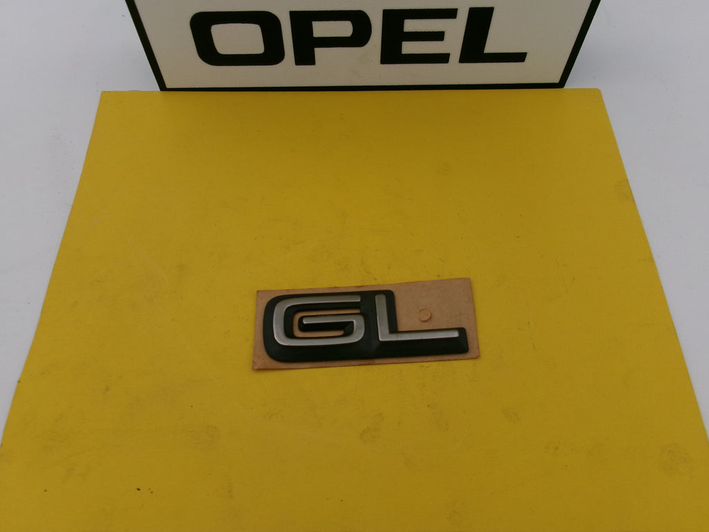 Original GM Opel "GL" Emblem Schriftzug Neu 90240500