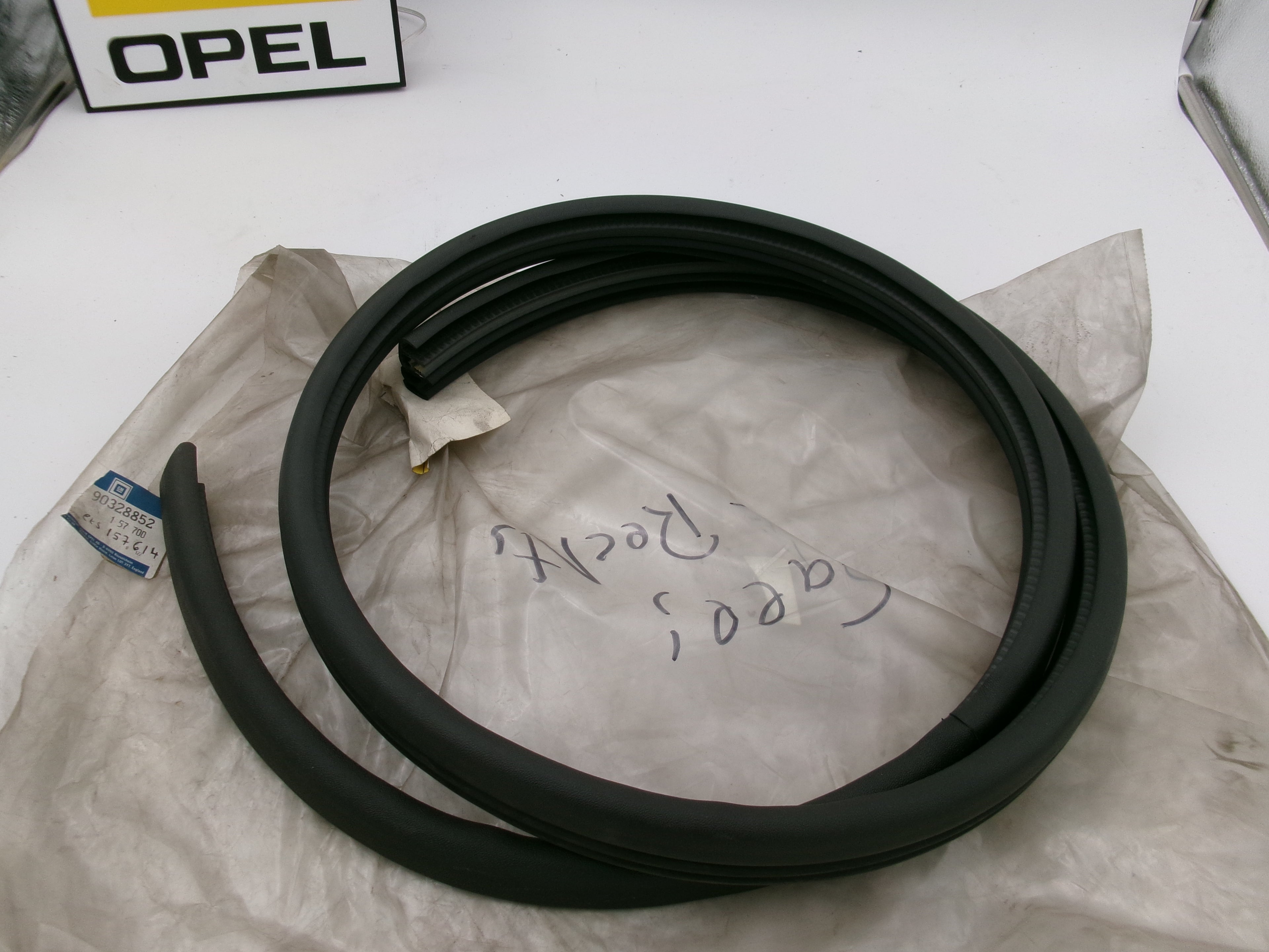 Opel Calibra Abdichtung Tür rechts 90328852/157700