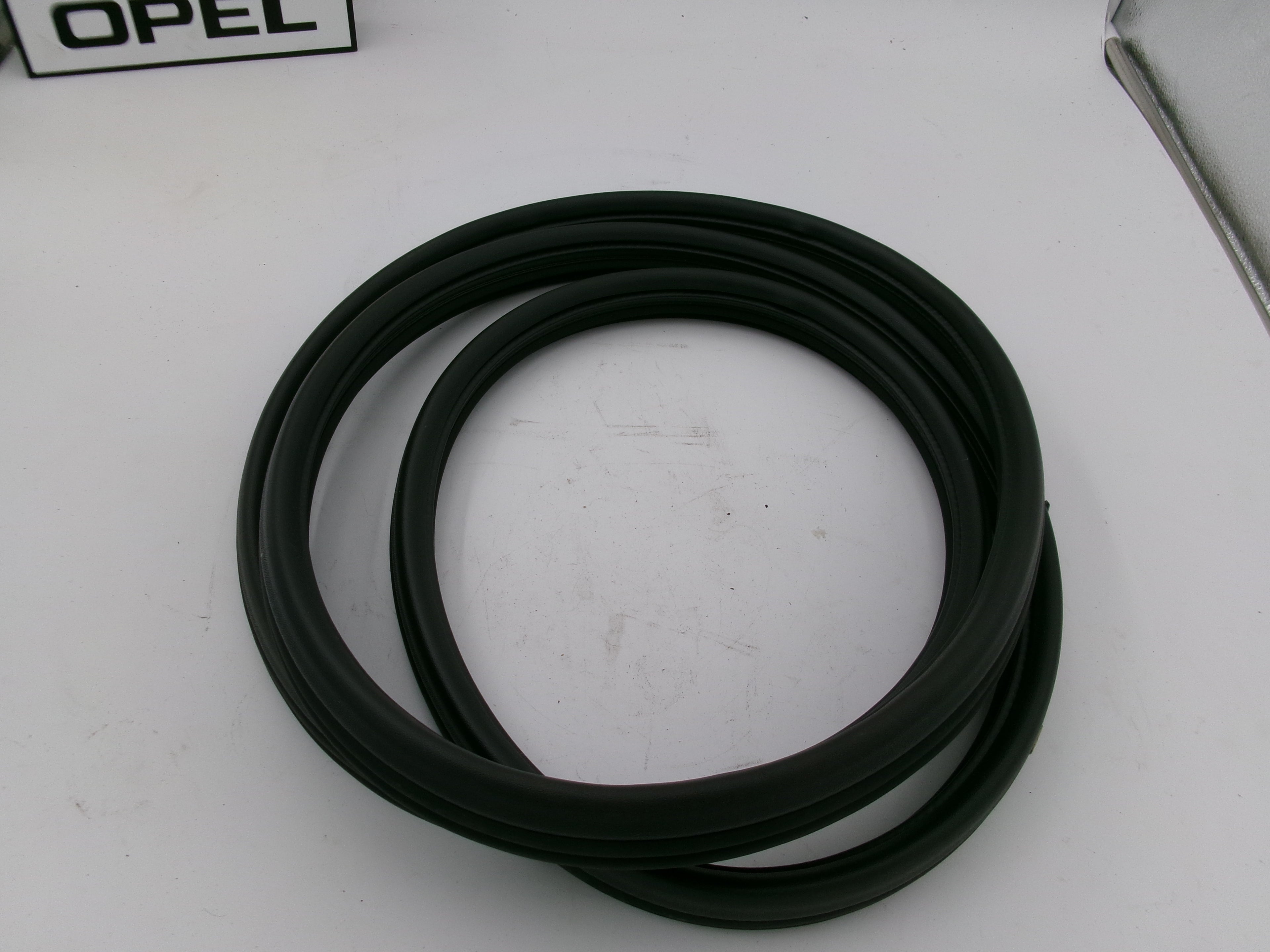 Opel Astra F Gummiabdichtung Hintertür 5 Türig 90328817