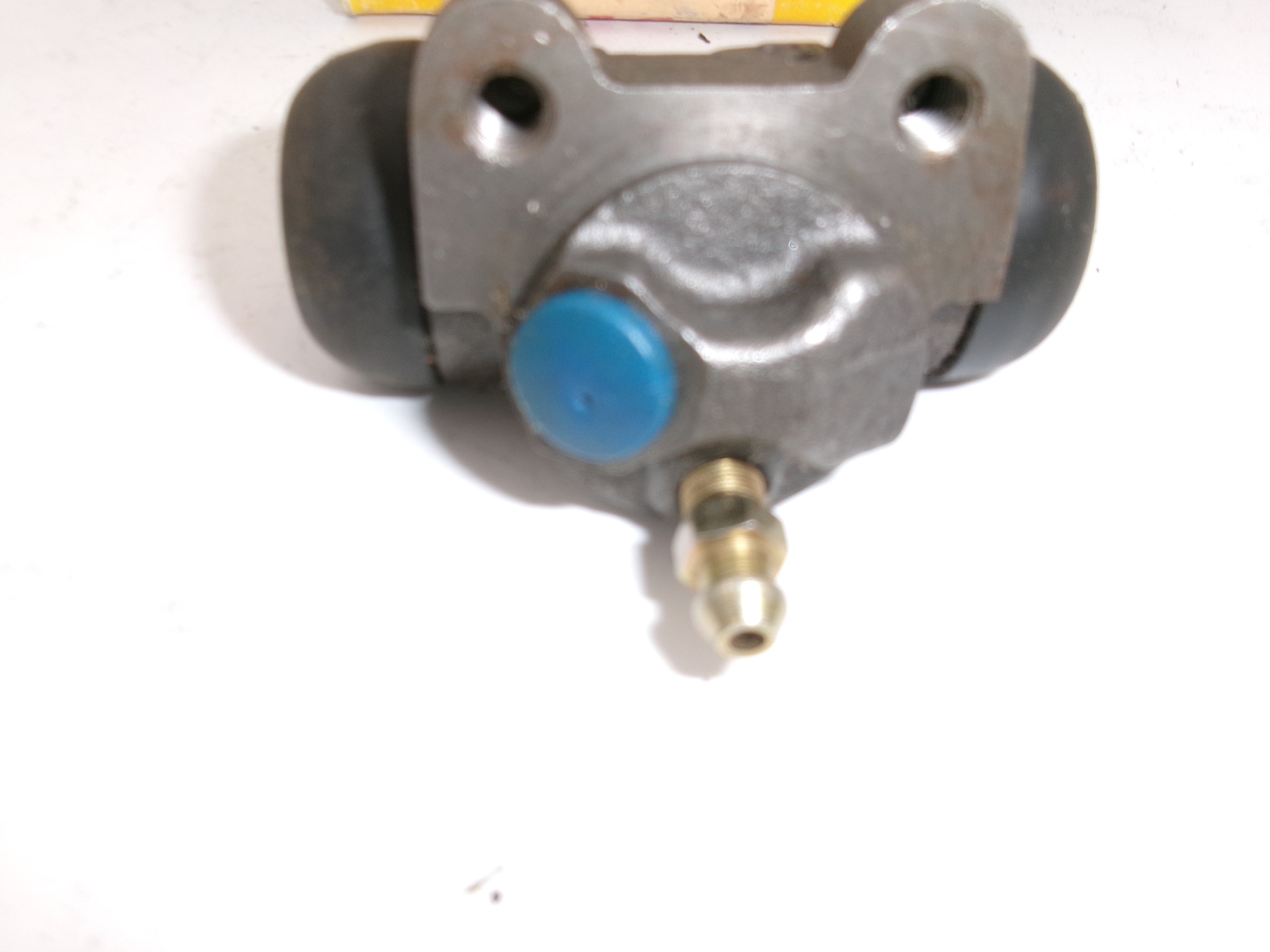 R12/R15/R17, Radbremszylinder hinten links. System Bendix Renault R12 (1,3 + 1,4). R15 (1,3). R17 (1,6)