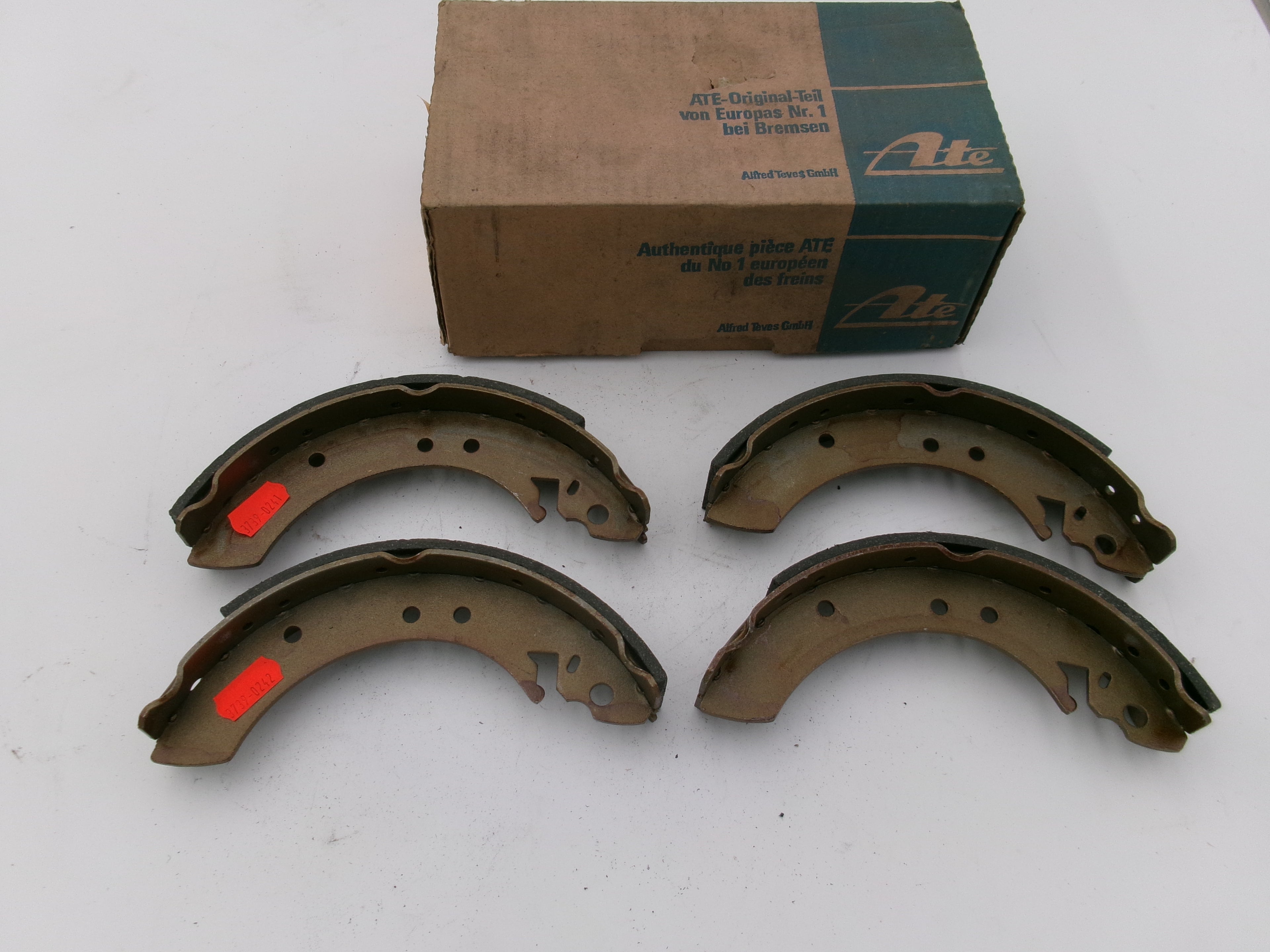 Bremsbackensatz ATE Hinten Ford Taunus  0301700332