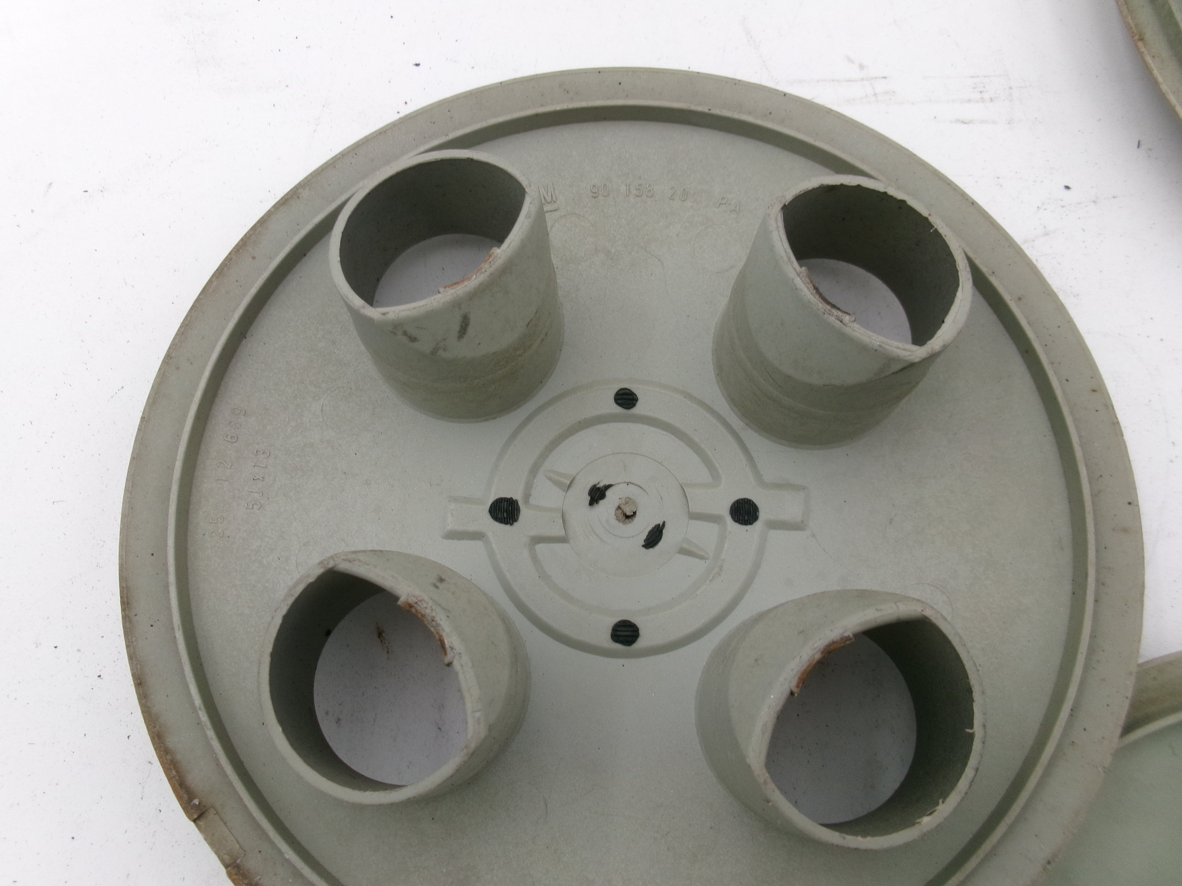 Nabenabdeckung Opel Manta Ascona B1 Kadett  90158204