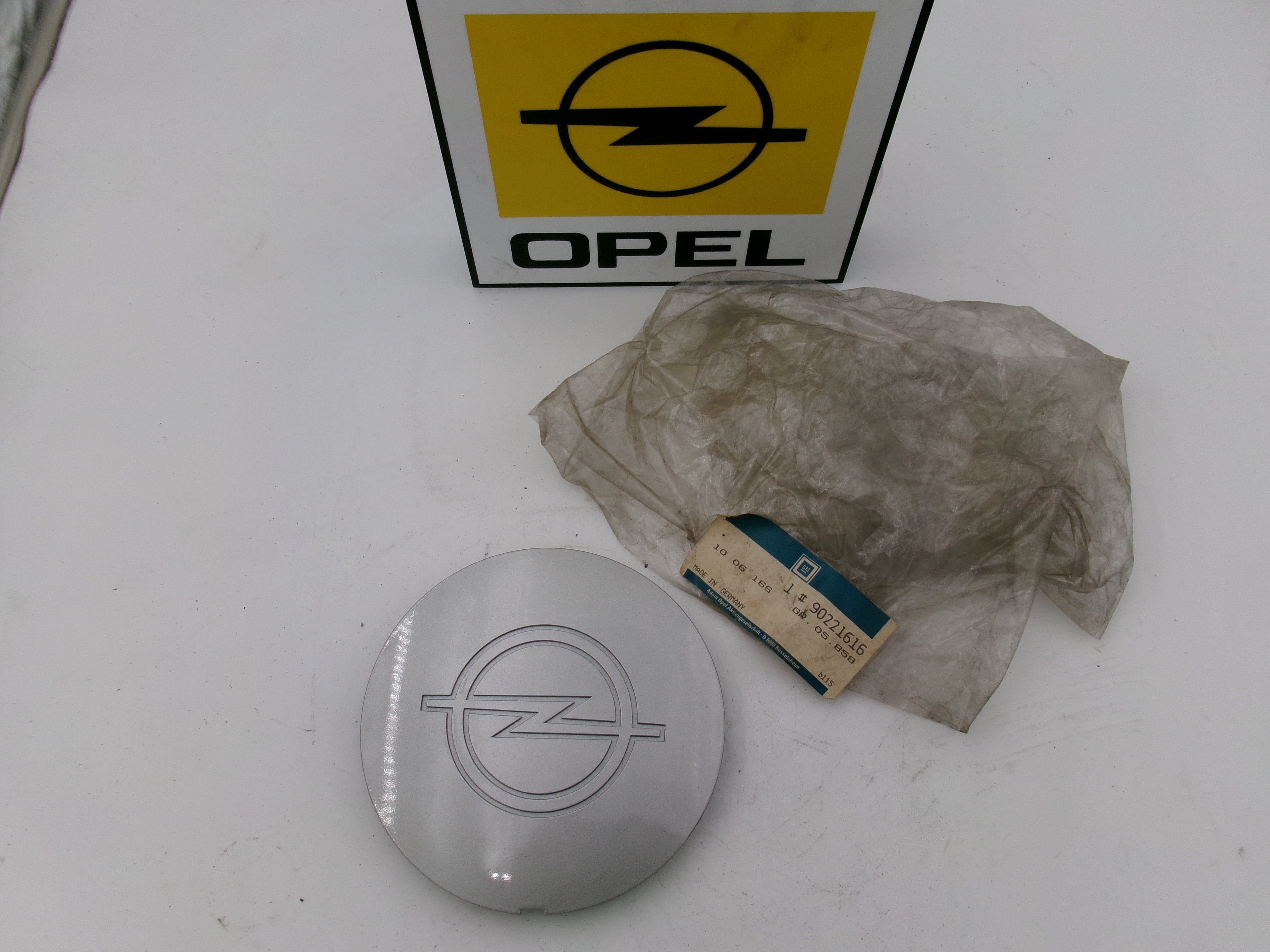 Nabendeckel OPEL KADETT E GSi 14" 90221616