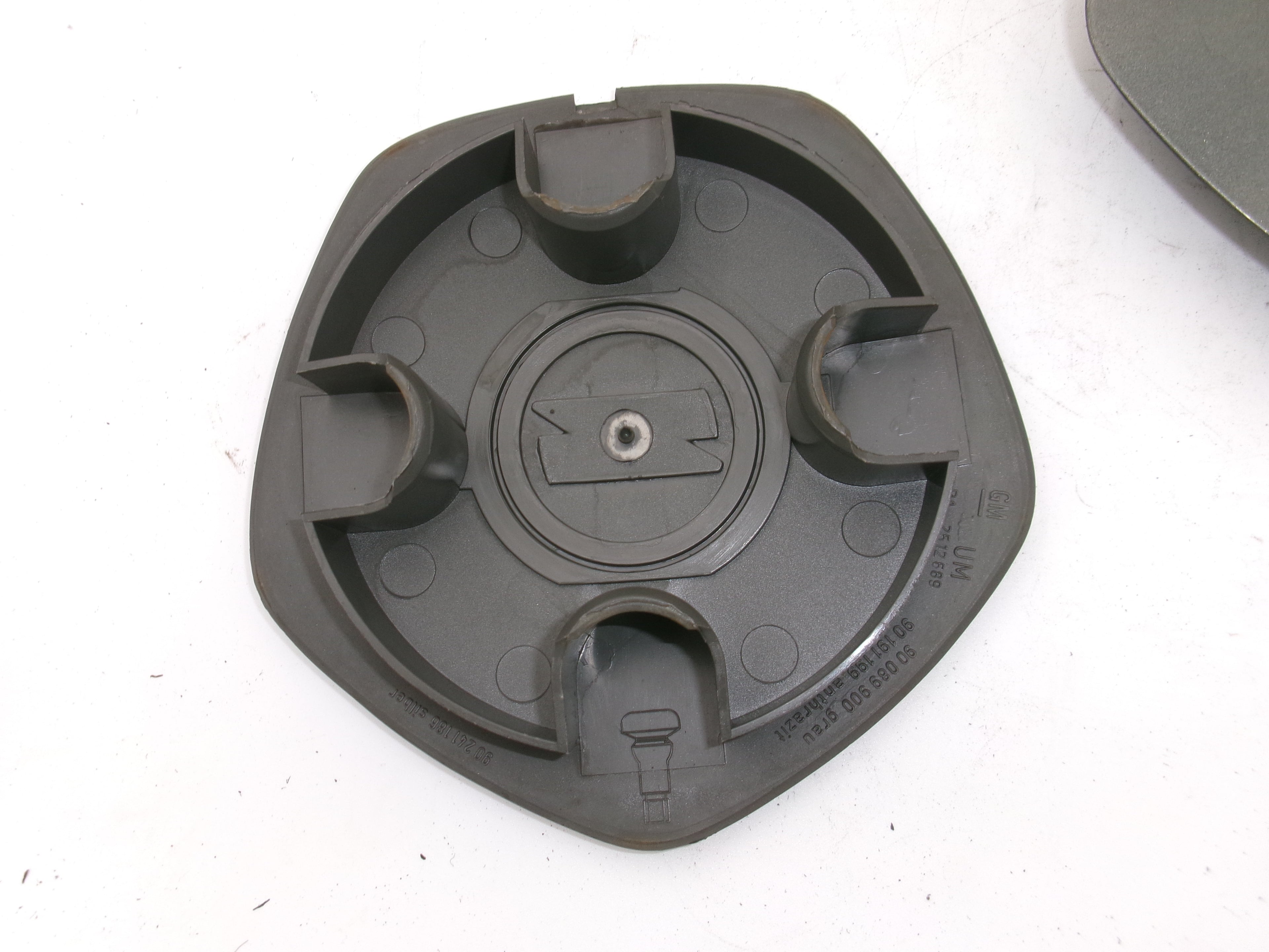 Nabendeckel Opel Kadett E 90191199