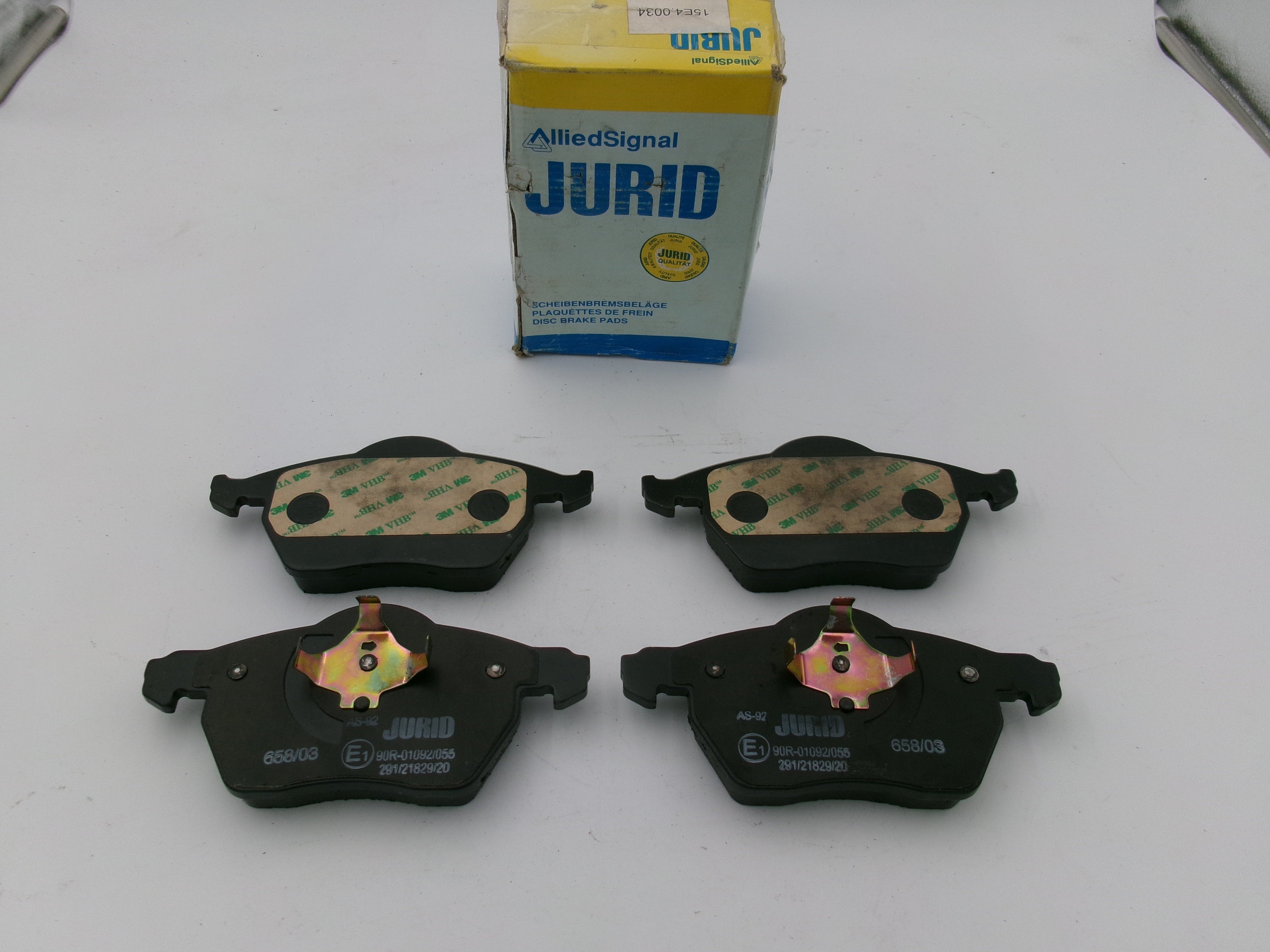 Bremsbeläge vorne JURID 573052J Volvo V70 C70 S70 XC70