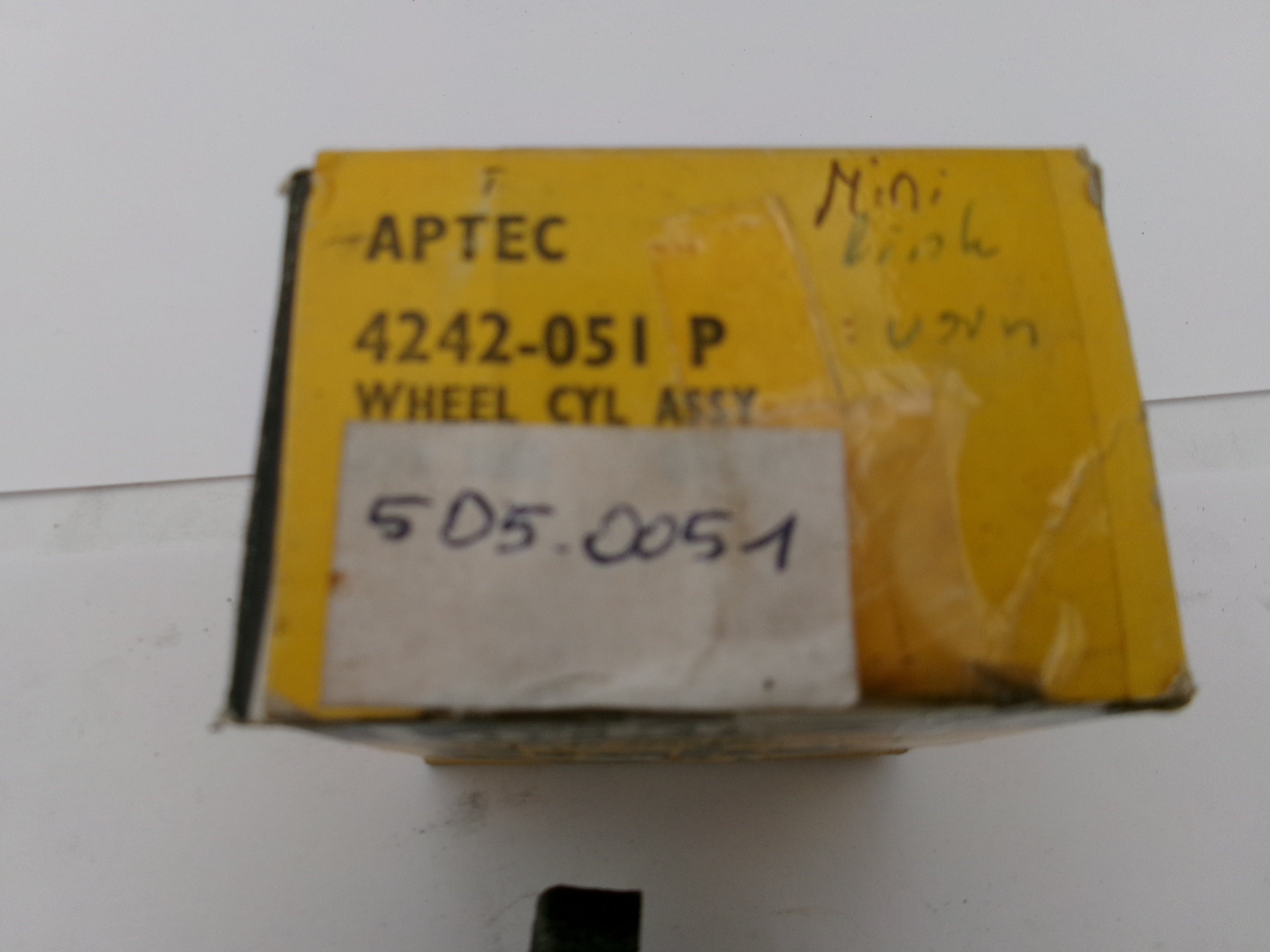 Radbremszylinder links Lockheed Austin Mini  4242-051 LW12051