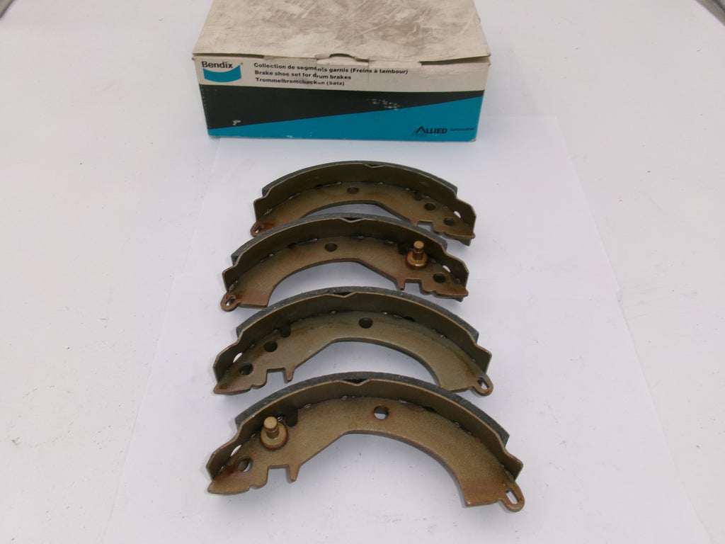Bremsbackensatz Bendix MITSUBISHI Colt I OE MB238363