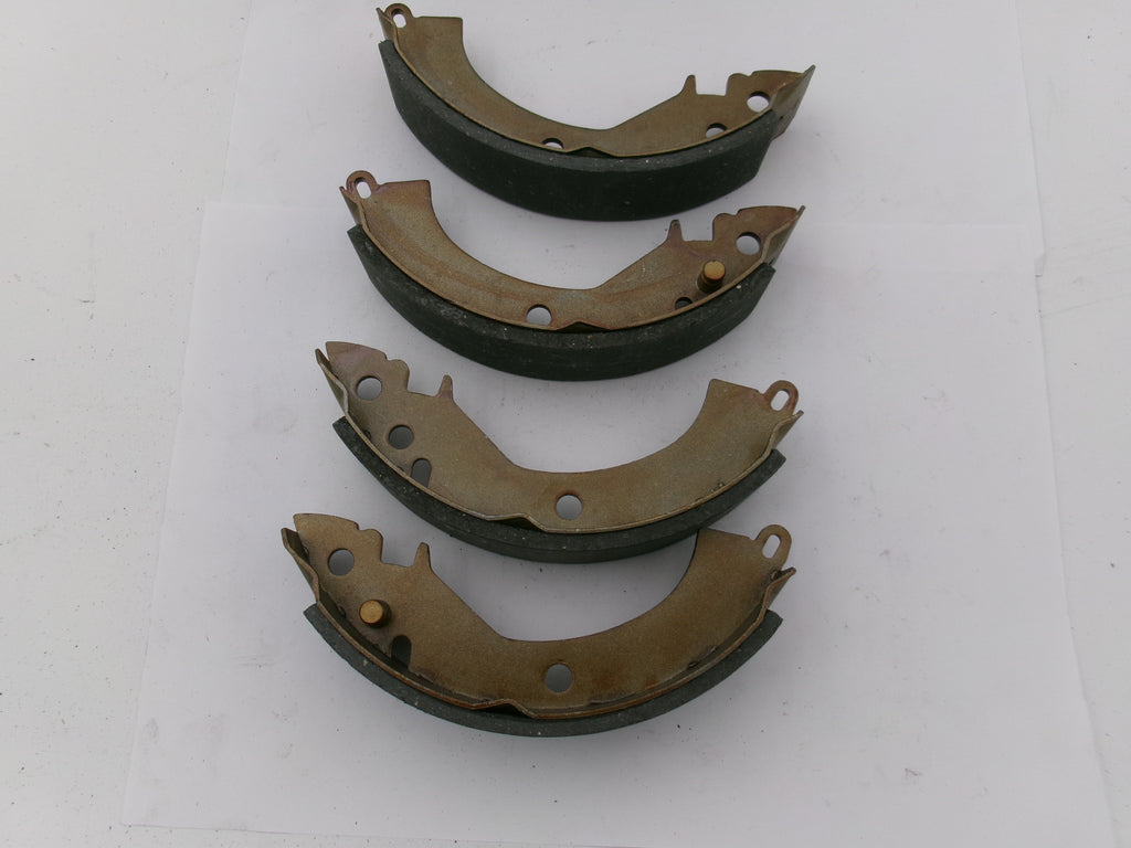 Bremsbackensatz Bendix MITSUBISHI Colt I OE MB238363