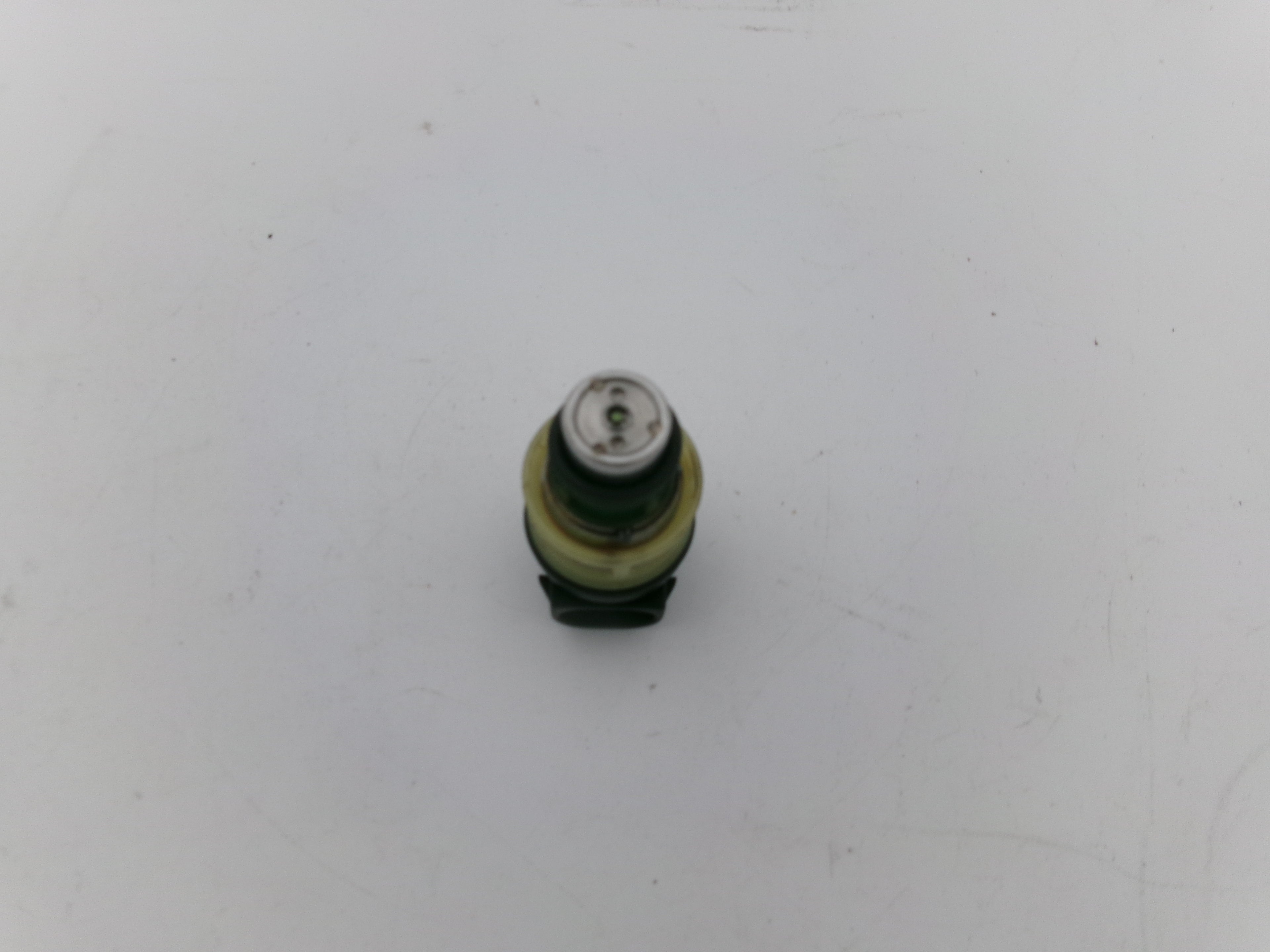 Einspritzventil Opel Ascona C Vectra A Corsa A Kadett E Astra F