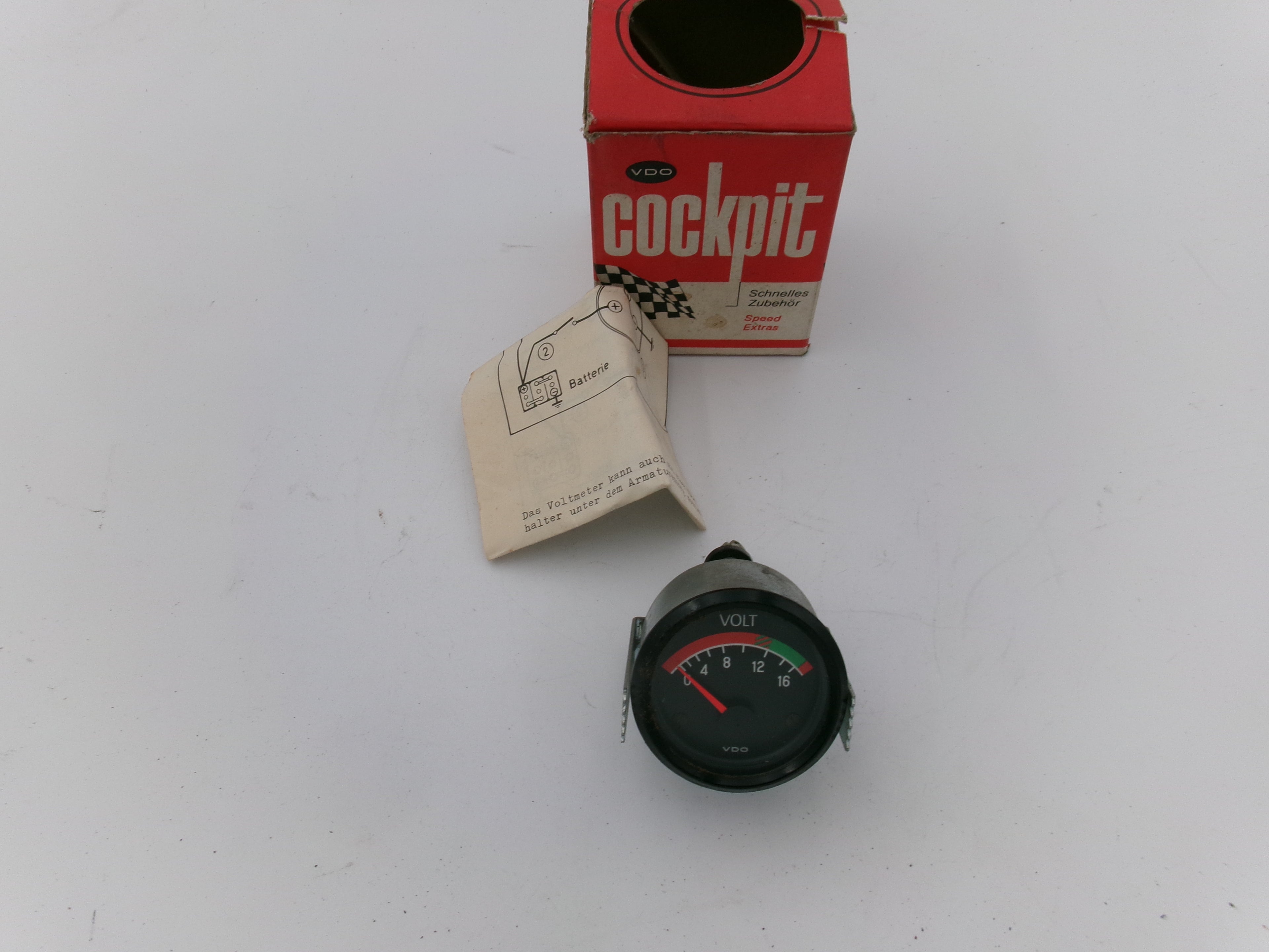 VDO Voltmeter 8–16 V zum Nachrüsten
