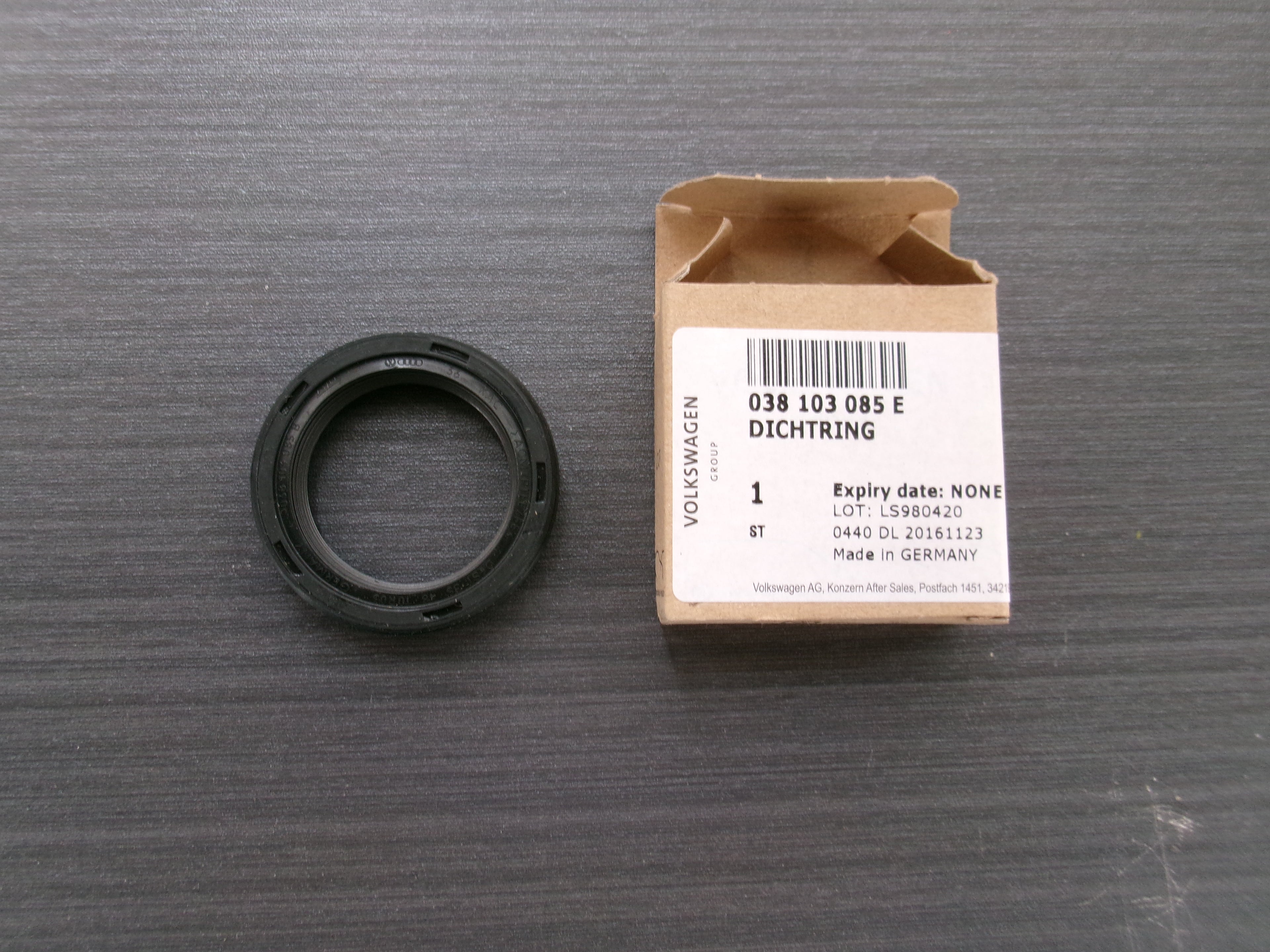 Audi A1/A2/A3/A4 00-16 Kurbelwellen-Dichtung MPN 038-103-085-E