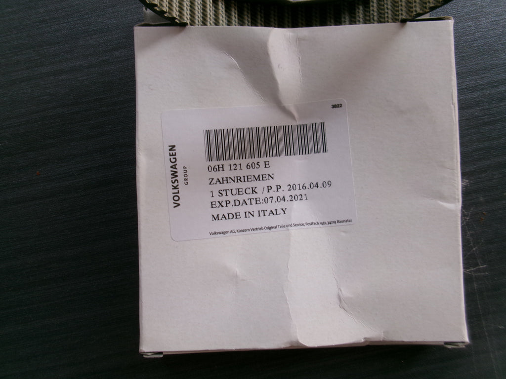 AUDI A3 8P Wasserpumpe Zahnriemen 06H121605E