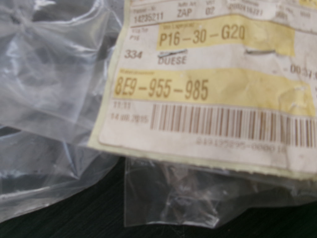Heckscheiben Waschdüse Spritzdüse hinten 8E9955985 für AUDI A6 AVANT 4F5 C6