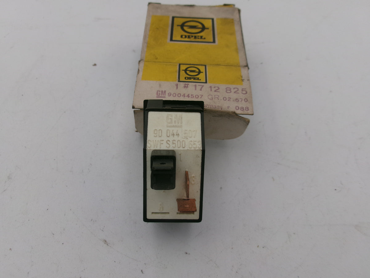 Schalter Nebelscheinwerfer NSW original GM NEU 1712825 90044507 Opel Rekord E1 Commodore C